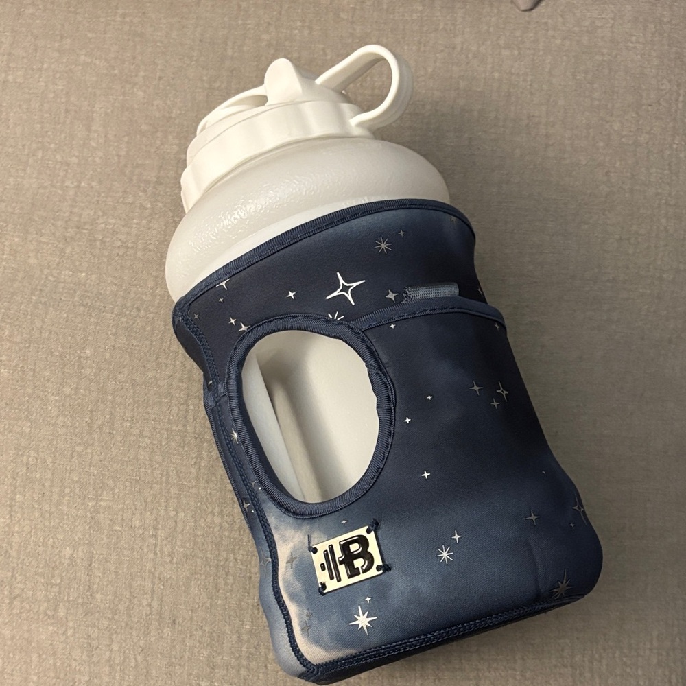 HydroJug Classic White Bottle - Picture 3 of 4